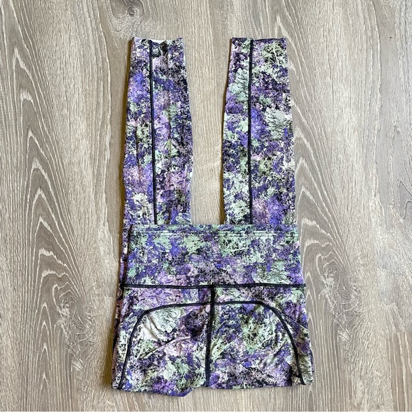 Lululemon Fast & Free Leggings - Picture 2 of 3